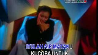 Download lagu noer halimah - cemara biru mp3