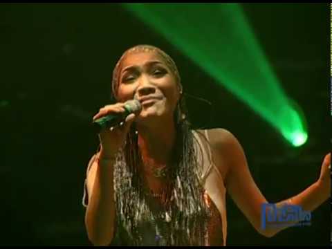 Thể hiện bởi Hồng Ngọc