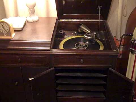 BENSON ORCH. DON BESTOR - LOOSE FEET - ROARING 20'S VICTROLA JAZZ.MP4