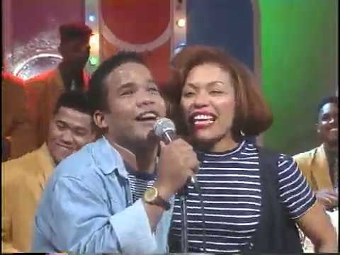 LOS TOROS BAND, FEFITA LA GRANDE Y EL CIEGO DE NAGUA - La Mujer Que Yo Tenia (90's)