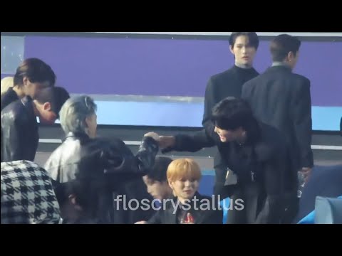 STRAY KIDS x TREASURE INTERACTION AT 2022 MAMA OMG!!!!!!!