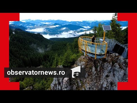 Priveliște de vis în Bucovina. Pasarela cu podea de sticlă, nouă atracție pe Piatra Șoimului