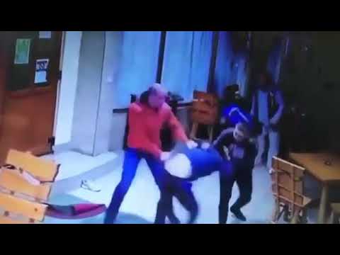 Польские мужчины решили проучить мусульман, пристававших к женщине