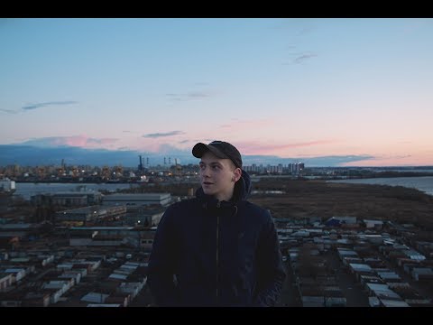 девушка в поезде