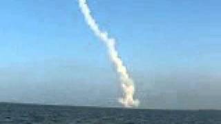 preview picture of video 'Discovery Shuttle Launch from Mosquito Lagoon/Haulover Canal 11.02.24 003.AVI'
