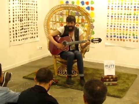 SCOTT MATTHEW · Showcase Acústico @ MUTT Bookshop & Art Gallery · Barcelona