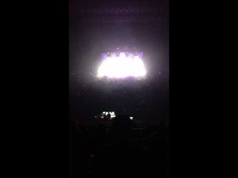 BBB Part 2 - Nine Inch Nails w/Mariqueen Maandig (14.3.2014 Rod Laver Arena)