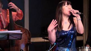 中谷泰子 Violets for Your Furs