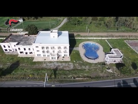 Catanzaro, operazione "Alibante": contatti mafia-politica ed estorsioni, 17 arrestati e 2 indagati