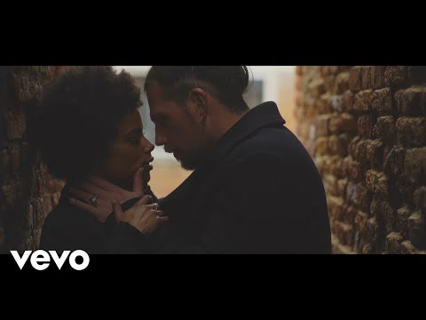 Video thumbnail for Baciami adesso