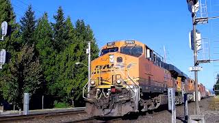 (SB) BNSF Priority Manifest Train passes through the 12TH Street Northwest Railroad Crossing.