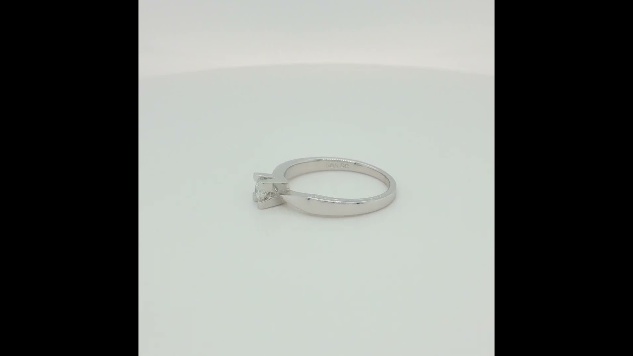 *Kleopatra ring 0,15 H-W/SI 14 kt