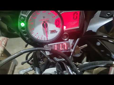 установка вольтметра с АлиЭкспресс на suzuki gsx r-600 k6
