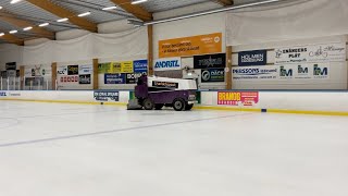 بيع ماكينة معالجة الأسطح الجليدية Zamboni 552 - صورة 4 | Autoline LY ماكينة معالجة الأسطح الجليدية Zamboni 552 | صورة 4 - Autoline