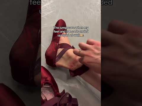 My pointe shoes dyed my feet😑🙈#ballet #ballerina #pointeshoes #balletdancer