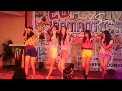 HONEY BEE [Cover dance] Sugar Free+Dancing Queen+In to the new world @Korean Fest