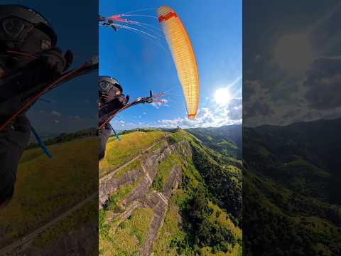 Voo de #parapente  em Santana do Paraíso #paraglider