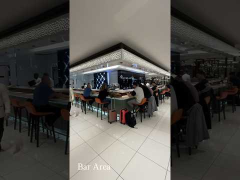 Lounge de classe executiva Etihad no aeroporto de Abu Dhabi…