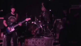 SinStok  "Sólo vivir" (en vivo en La Plata)