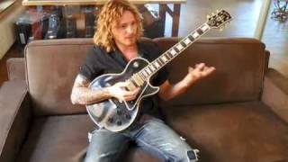 Gibson Showroom Berlin - Interview with Justin Derrico (guitarist of PINK) - Part 1
