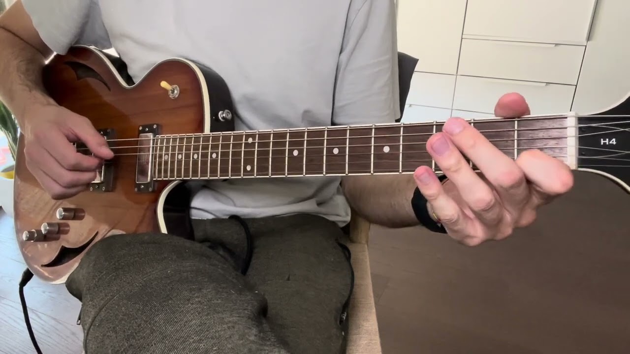 Roberto Barlocci playing a fingerstyle chord-melody arrangement of Ti Amo on solo guitar