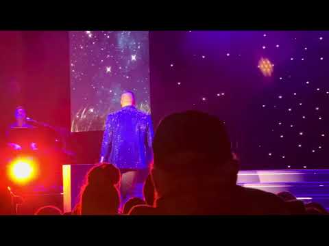 Caissie Levy and Jelani Remy Perform "Endless Night/Circle of Life" from the Lion King | EPCOT!