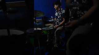 Download lagu iwan fals - Bento mp3 Download lagu iwan fals - Bento mp3