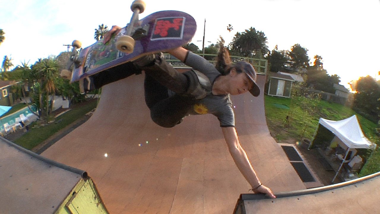 Lizzie Armanto: 'Fire' en versión RAW