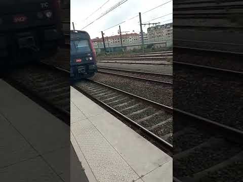 PT 5 FIN passage des train z5600 et des z20500 en gare de Juvisy+corail et klaxon merci 👍