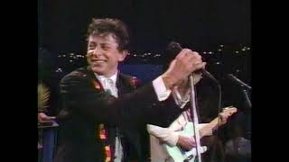 Joe Ely performs Fingernails