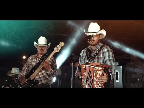 Secretto ft. Profugos De Nuevo Leon ''El Precio'' en vivo