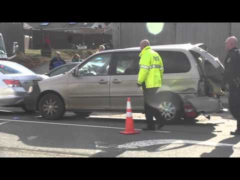 RAW: 5 Car Crash on Trapelo