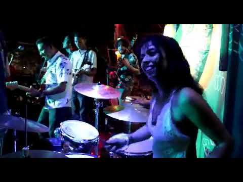 Guitarrada com mestre Aldo Sena e Layse Rodrigues na Batera Cercando Frango