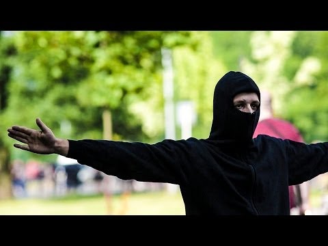 Skinheads hooligans vs Roma people Duchcov DSSS Protiromská demonstrace 2013