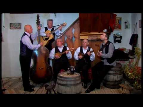 Кратовски Тамбураши - Моме седи на пенџере