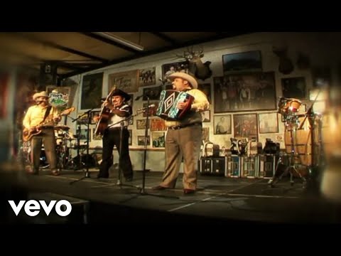 Pesado, Eliseo Robles - Tragos Amargos (Live At Nuevo León México/2009)
