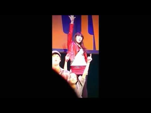 20120108 Fame Curtain call - Tiffany