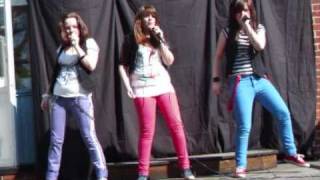 Clique Girlz - Smile