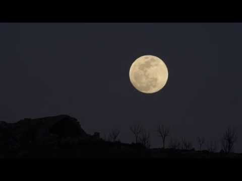 Full Moon Rise Telephoto Timelapse @ 680 mm