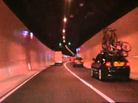 Christina y los Subterráneos - Voy en un coche