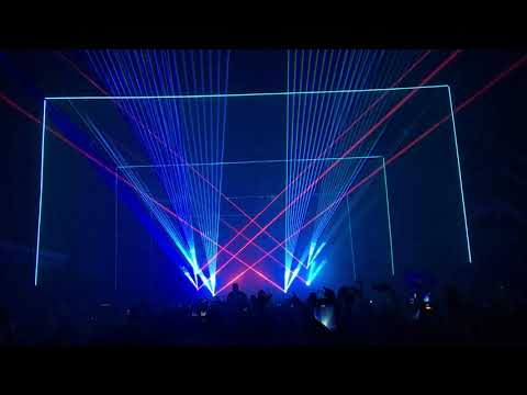 David Guetta: One Kiss / Reload Mashup @ Brooklyn Navy Yard - NYE 2018