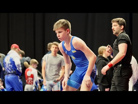 U15 L. Shmulko (ISR) vs O. Mirza (UKR). Freestyle 52kg youth wrestling.