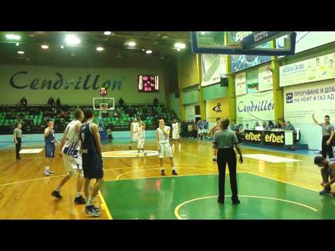 Юношата на Спартак Даниел Пенков с първи точки в НБЛ