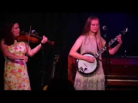 Alaska String Band - Dark Eyes @ Smiths Alternative, Canberra 2020.