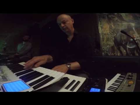 xaver fischer denkt, er sei cory henry.