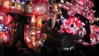preview picture of video '富山の喧嘩祭り『夜高祭』  鍋島vs神島2回目 2012年度'