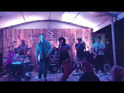 Espérame by Elastic Bond & Julio Briceño @ Wynwood Yard on 1/11/18