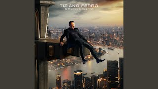 Kadr z teledysku Ambra/Tiziano tekst piosenki Tiziano Ferro
