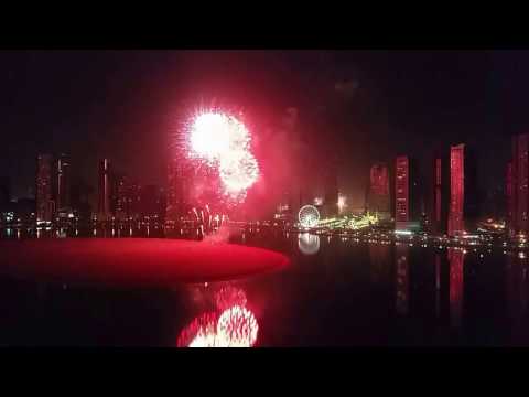 Yılbaşı Havai fişek gösterisi - New year fireworks show in al qasba sharjah UAE 01.01.2017
