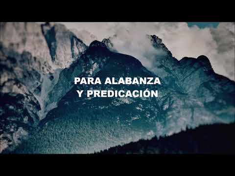 Postrado en mi habitación a solas contigo mi "Dios"